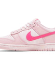Nike Dunk Triple Pink